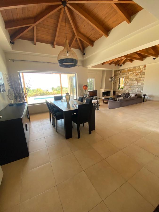 Alberi - Izla Homes Skala  Bagian luar foto