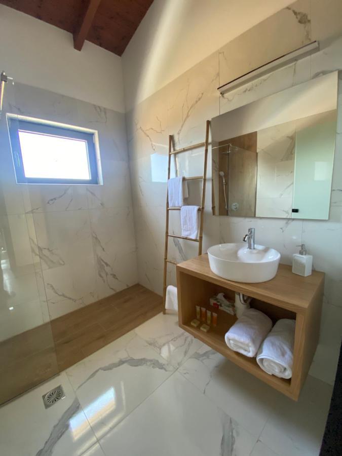 Alberi - Izla Homes Skala  Bagian luar foto